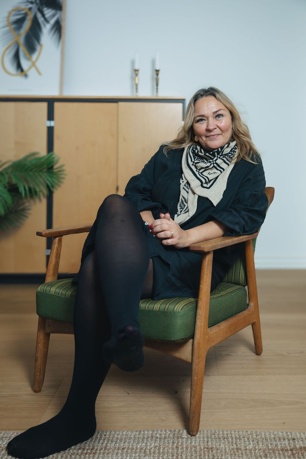 Psykoterapeut Heidi i trygge omgivelser